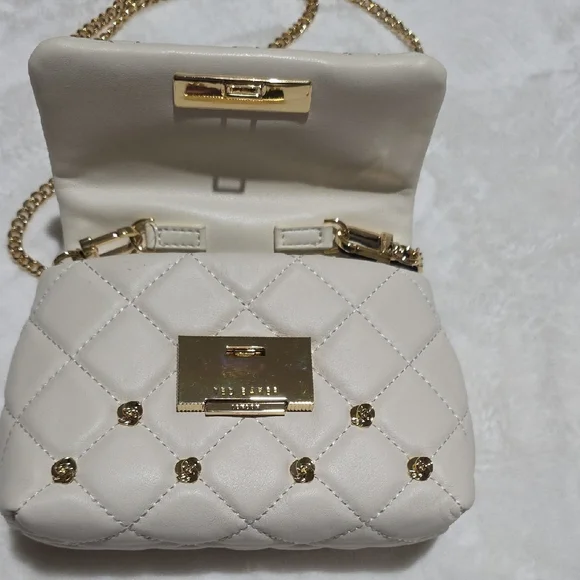 Ted Baker Elegant Off White/Cream Quilted Chain‎ Bag
